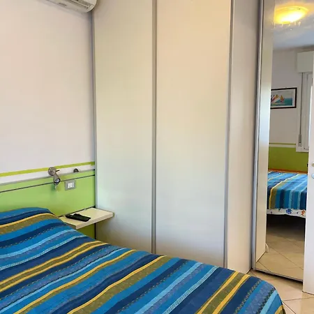 Apartment Flat With Pool And Garden *